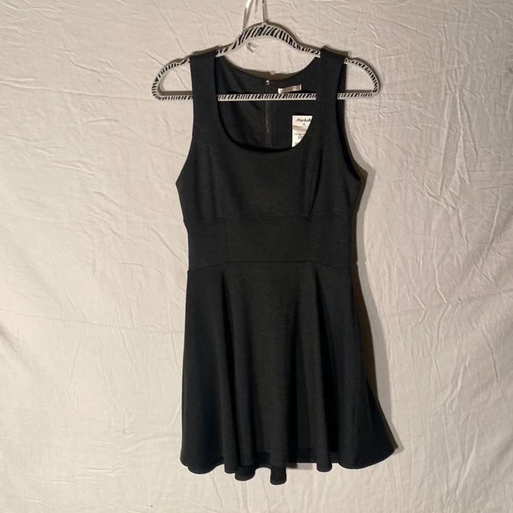 just ginger Charcoal Sleeveless A-Line With Zipper Back Size M